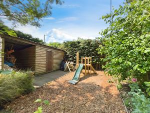 Photo 19- click for photo gallery